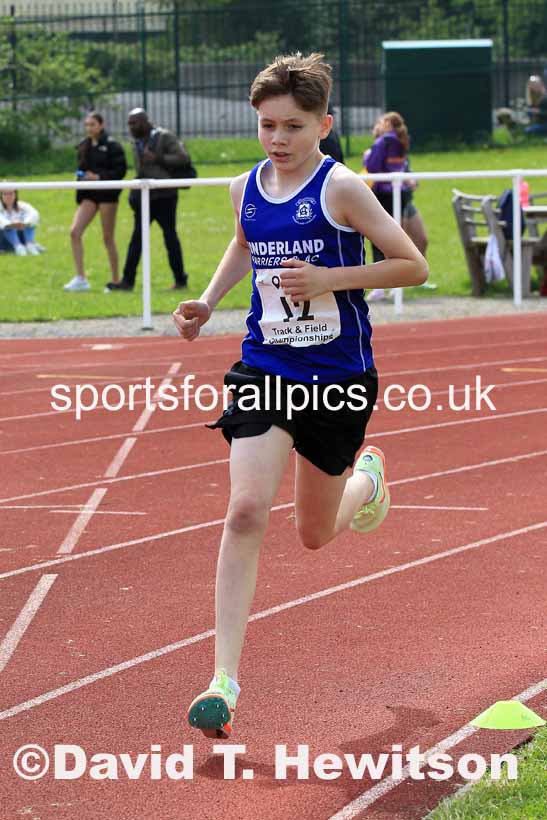 Boys Under-13s 800 metres, 2023 North Eastern Track and Field Champs., Middlesbrough Sports Village, Middlesbrough. Photo: David T. Hewitson/Sports for All Pics
